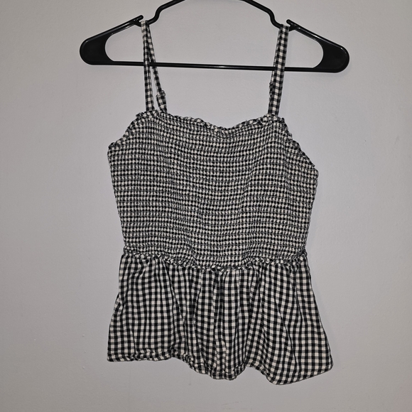 Old Navy Tops - 🌟 Old Navy Sleeveless Smocked-Bodice Gingham Top